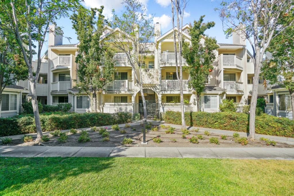 608 Arcadia Terrace 202