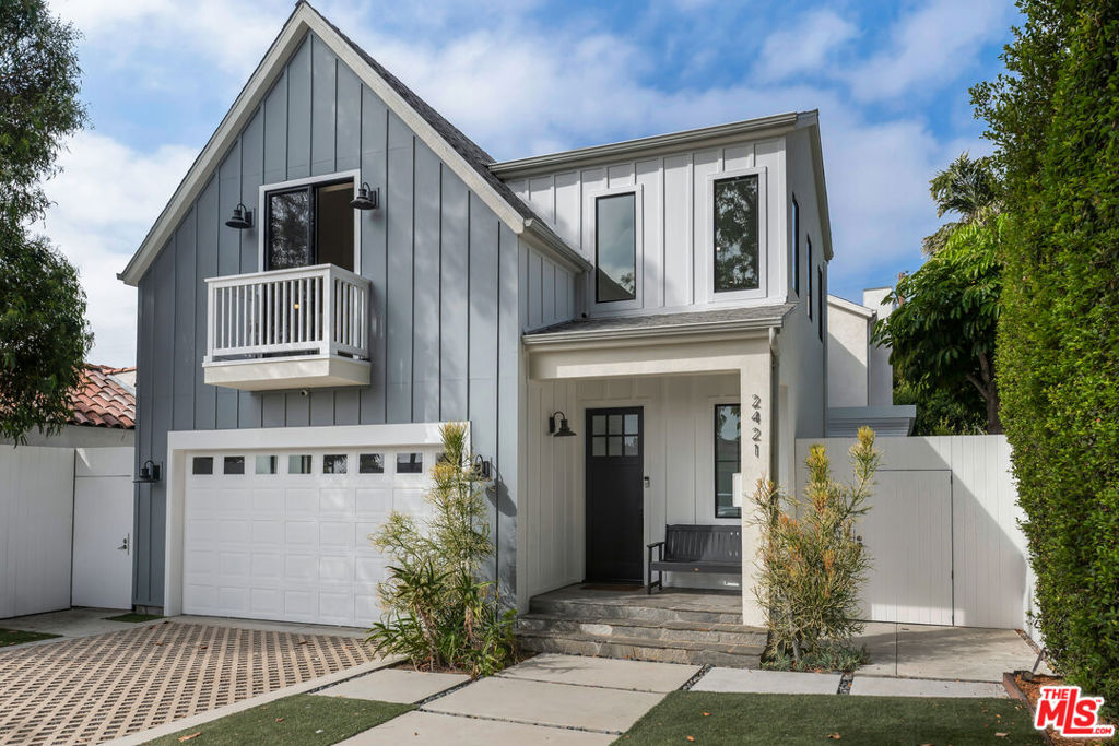 2421 Louella Avenue