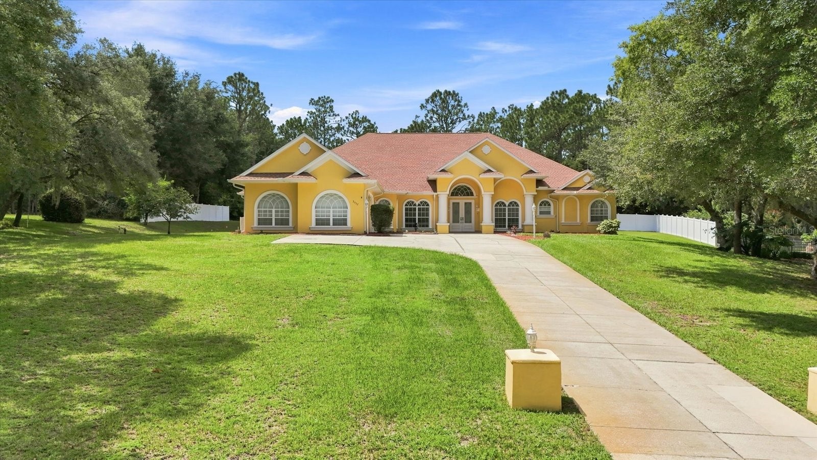 3952 N BAYWOOD DRIVE
