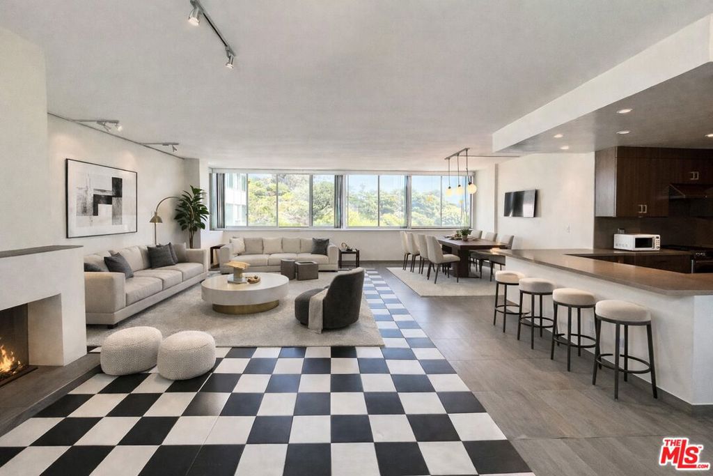 17350 W Sunset Boulevard 602