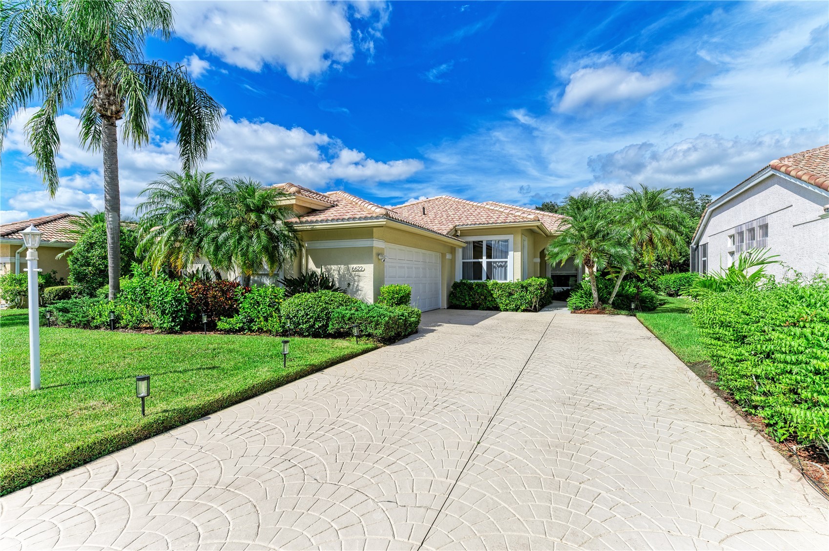6622 OAKBROOKE CIRCLE