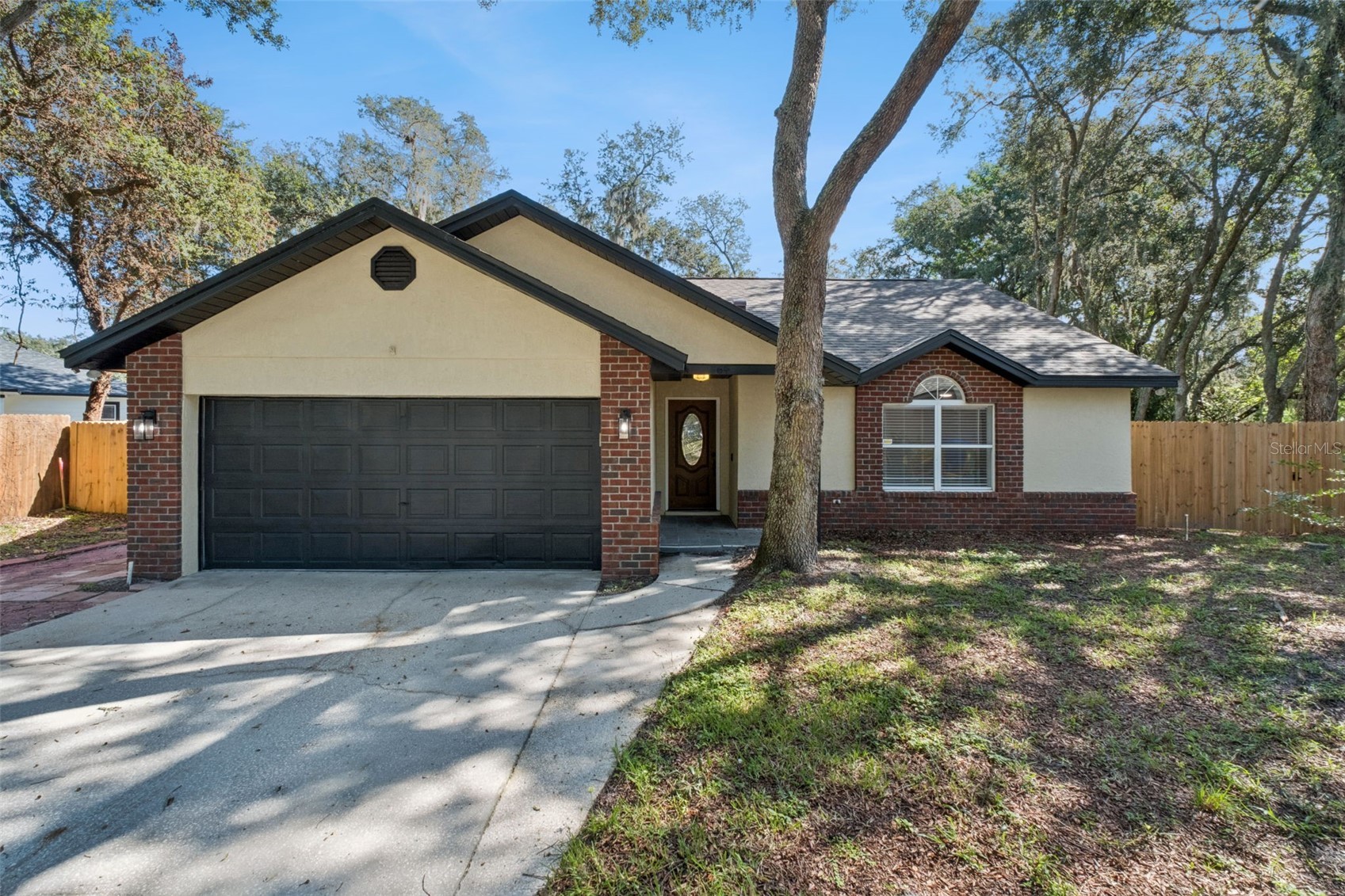564 CHULA WOODS COURT