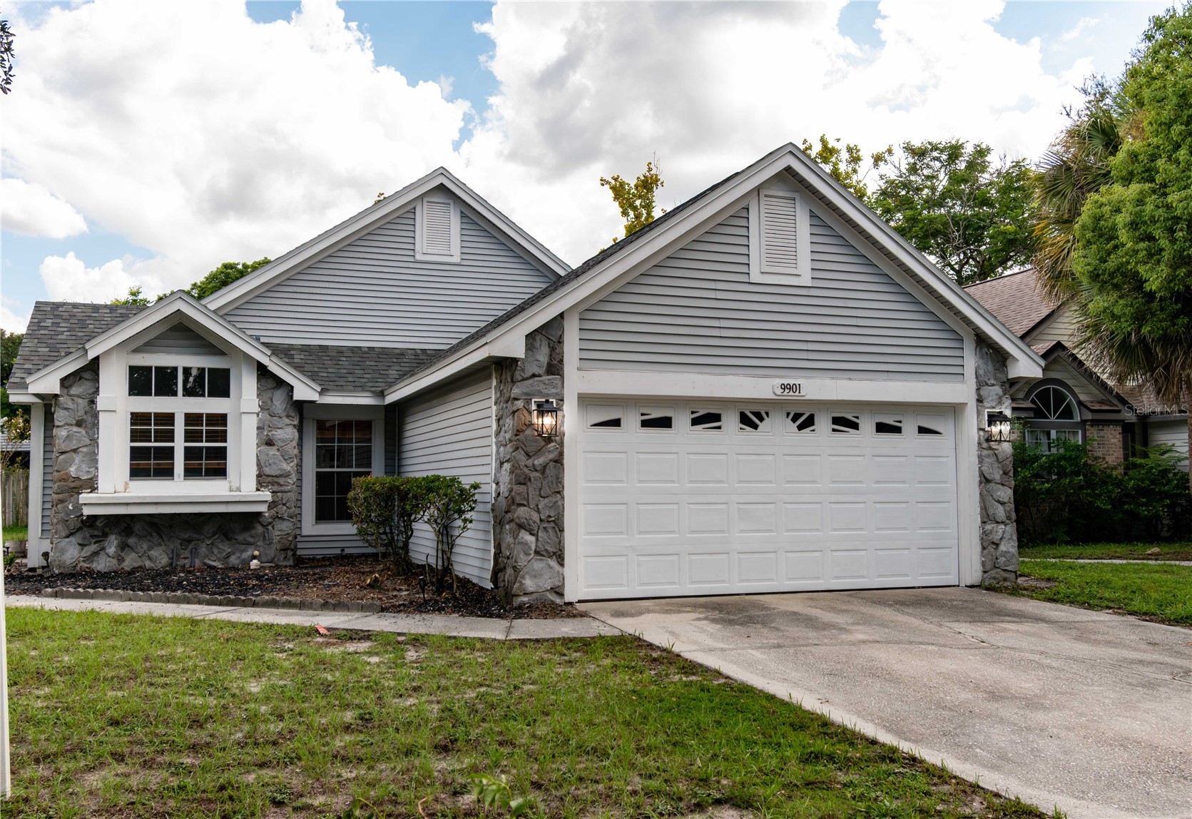 9901 ALOMA BEND LANE