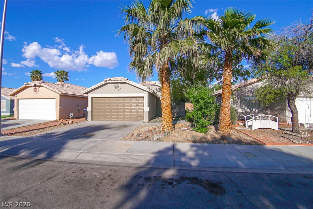 1852 Pearl Hatpin Court