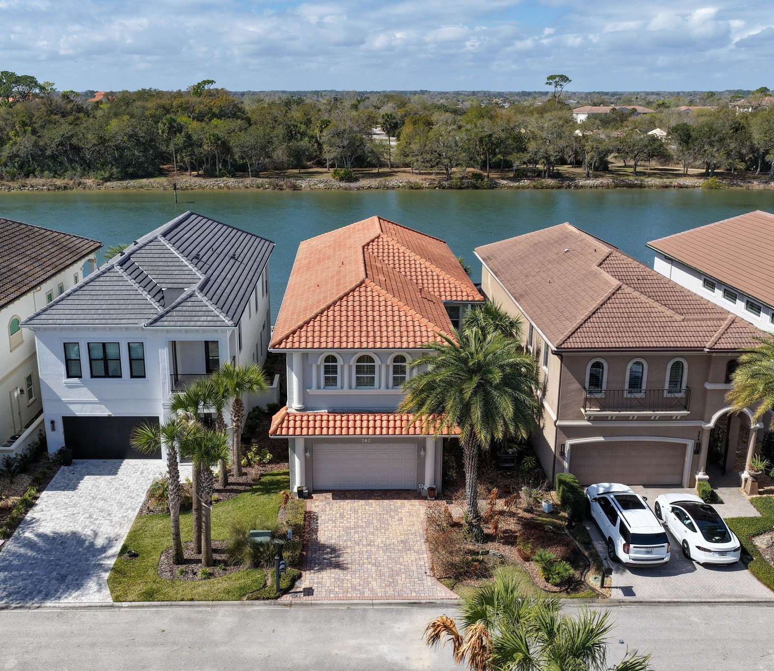 262 YACHT HARBOR DRIVE