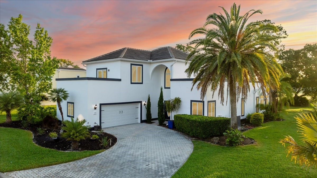 13 BAY POINT DRIVE