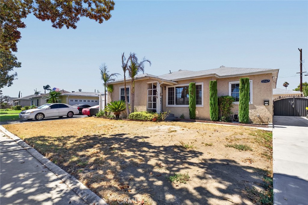 13569 Montague Street