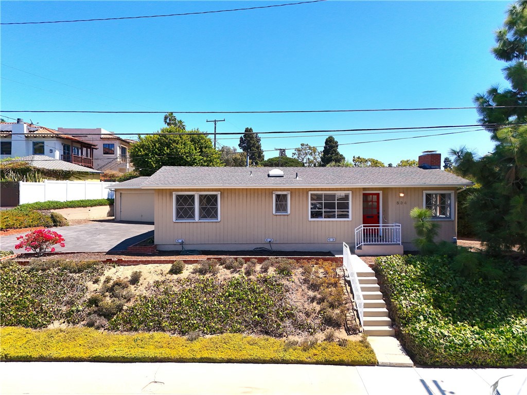 534 S Juanita Ave