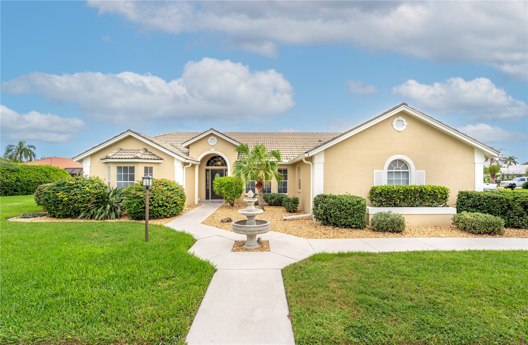 5828 SANDY POINTE DRIVE