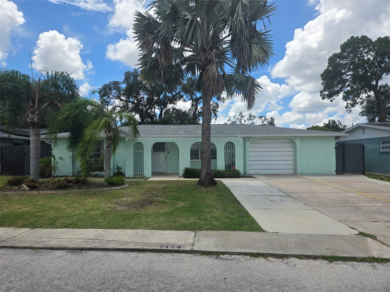 7124 ASHWOOD DRIVE