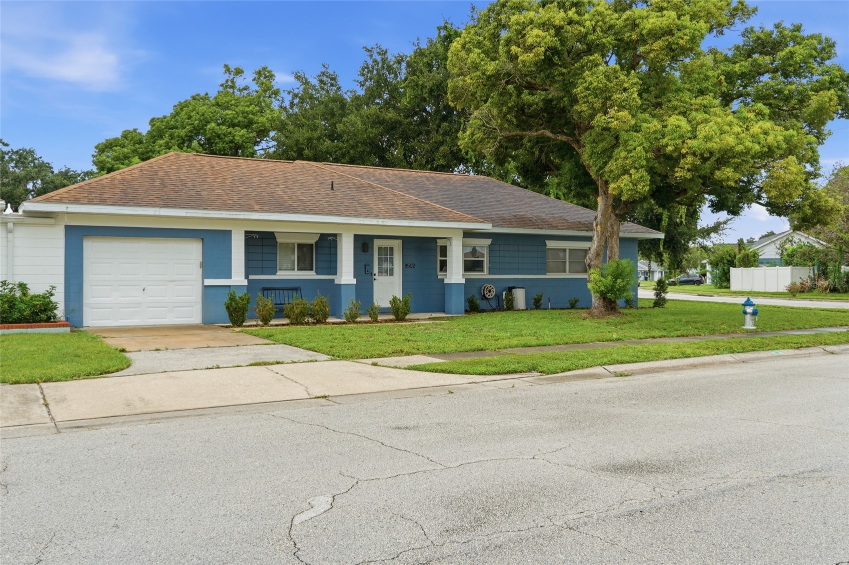 8502 OAK BLUFF DRIVE