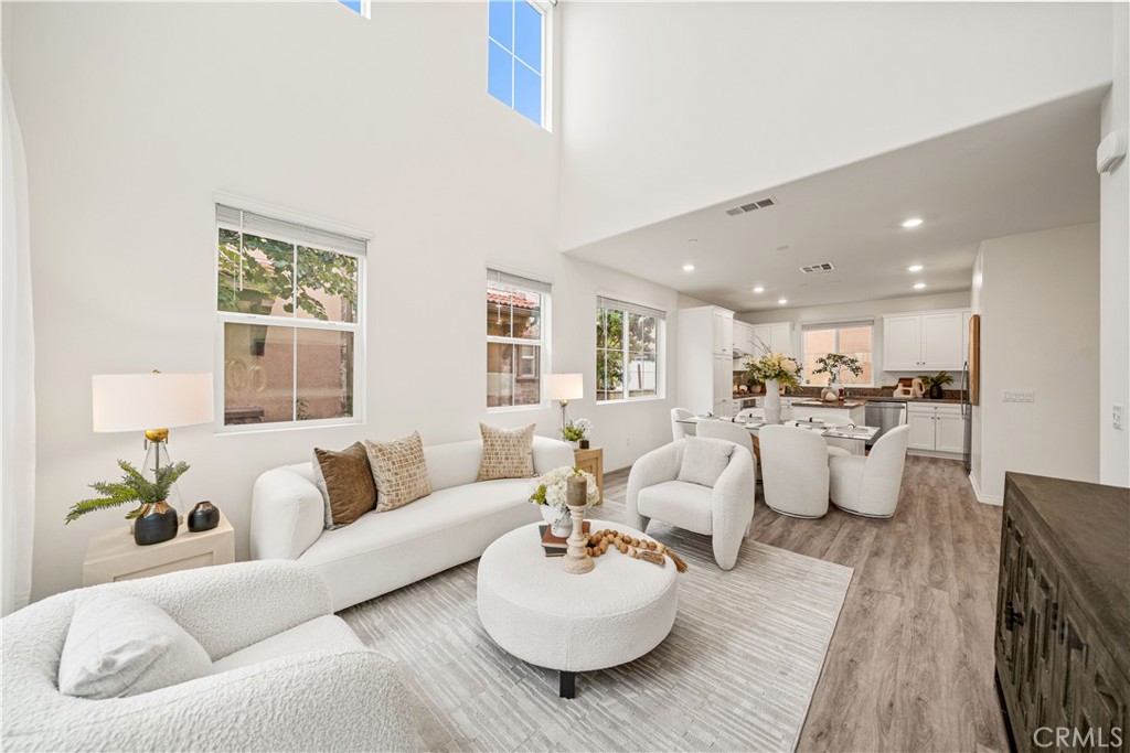 7149 Montecito Ln
