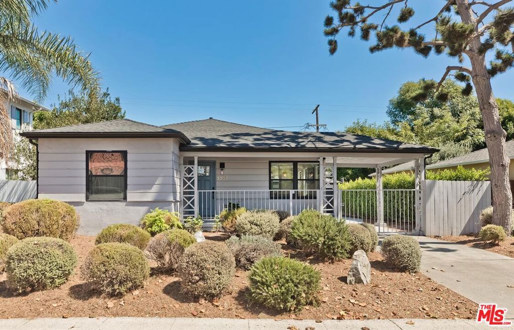 3232 S Beverly Drive