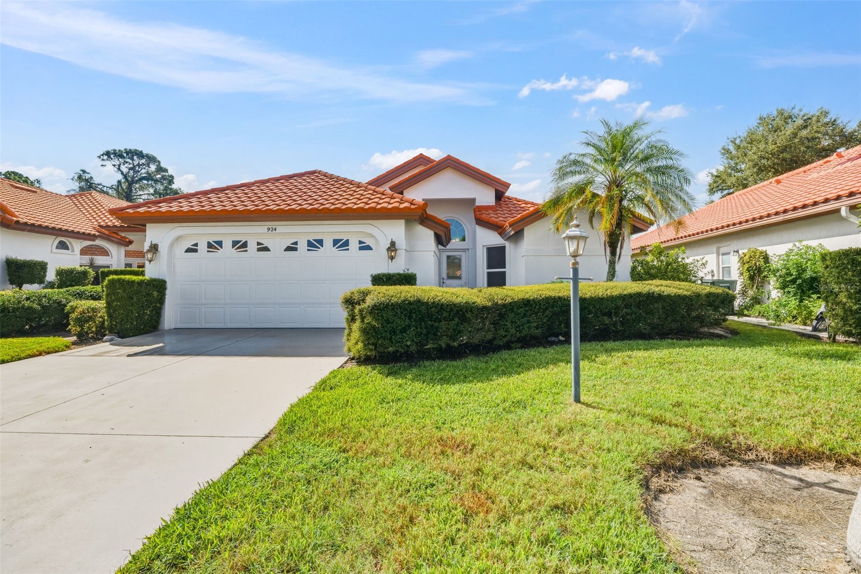 924 HARBOR TOWN DRIVE