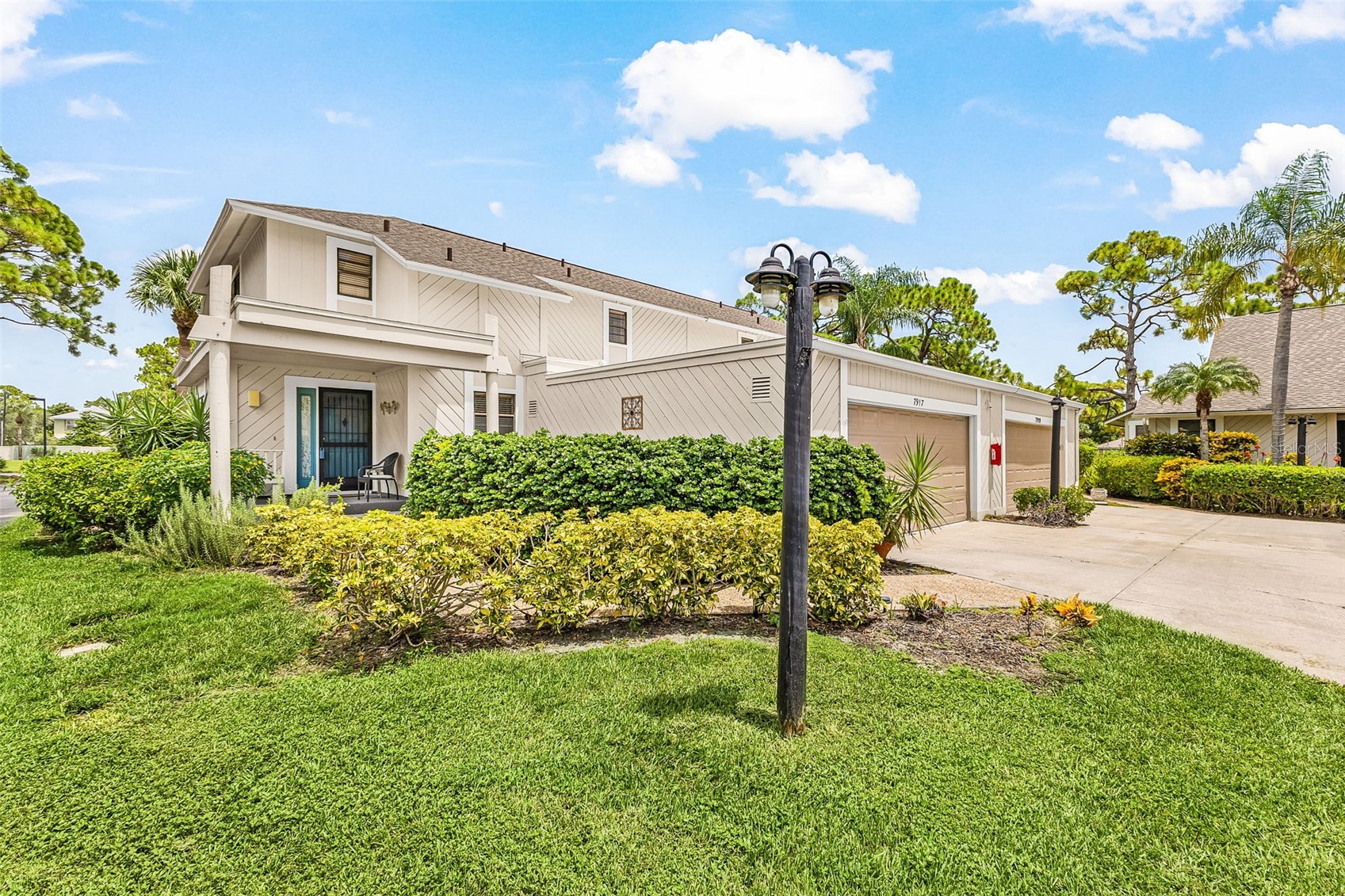 7917 PINEGROVE COURT 1
