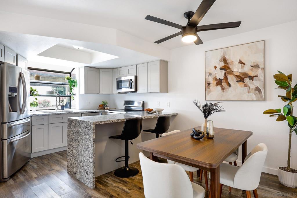 440 W Citracado Parkway 5