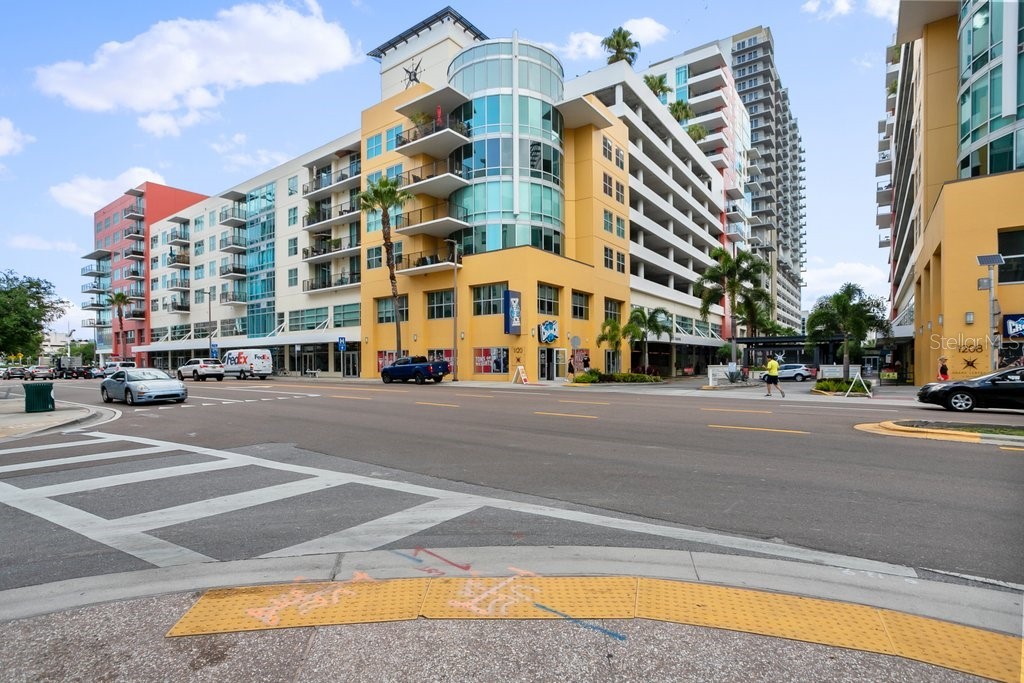1120 E KENNEDY BOULEVARD 1416