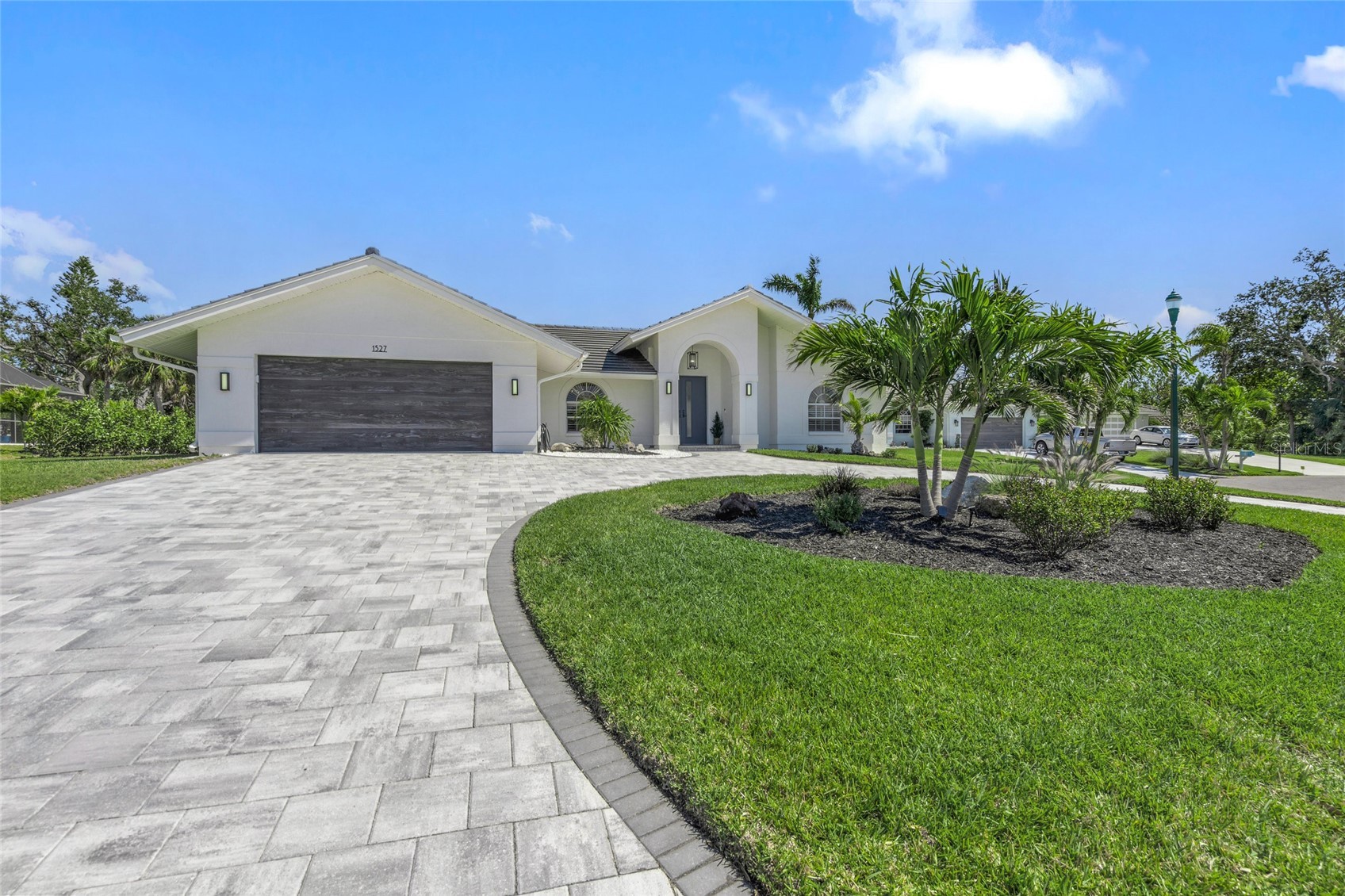 1527 BUOY LANE