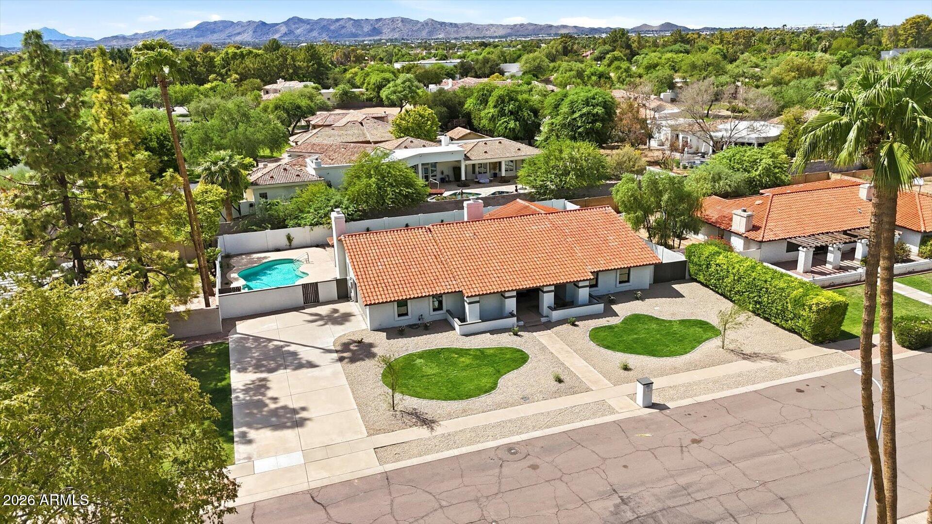 8852 S LAKESHORE Drive, Tempe, AZ 85284