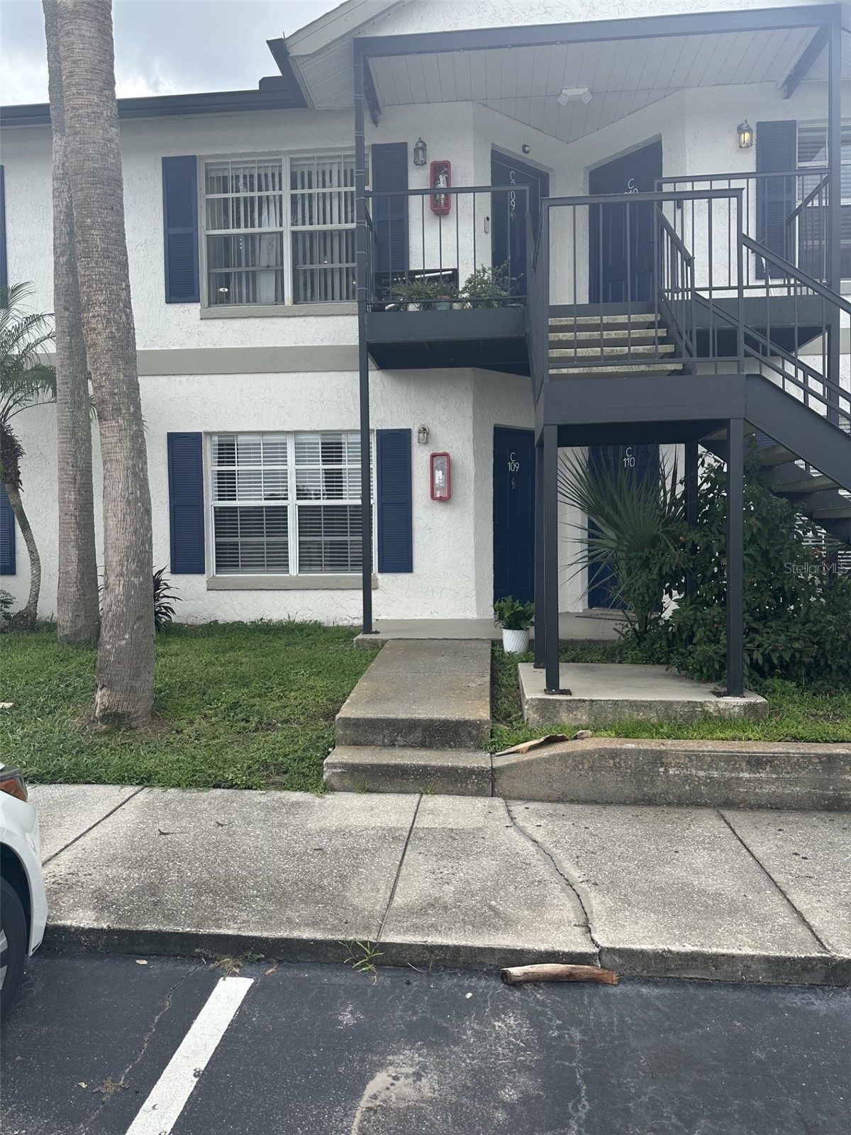 3651 N GOLDENROD ROAD C109