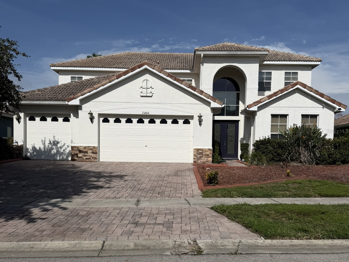 3404 OAKMONT COURT