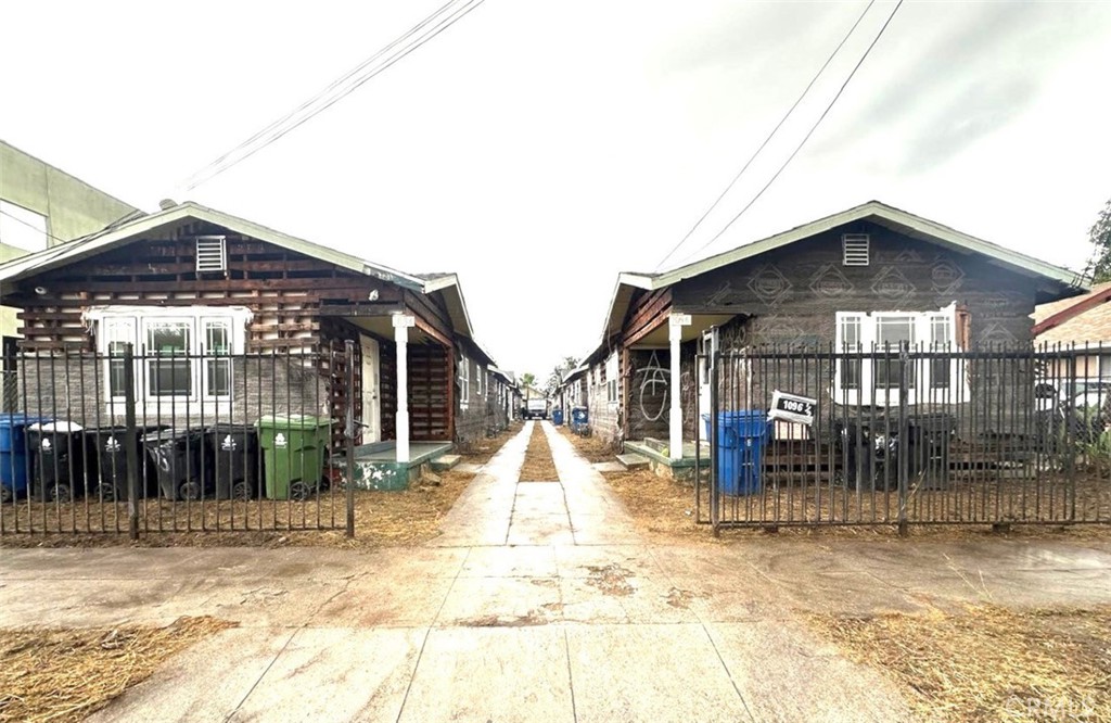 1094 W 39th