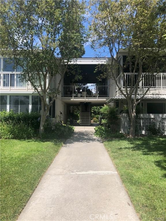 530 Via Estrada