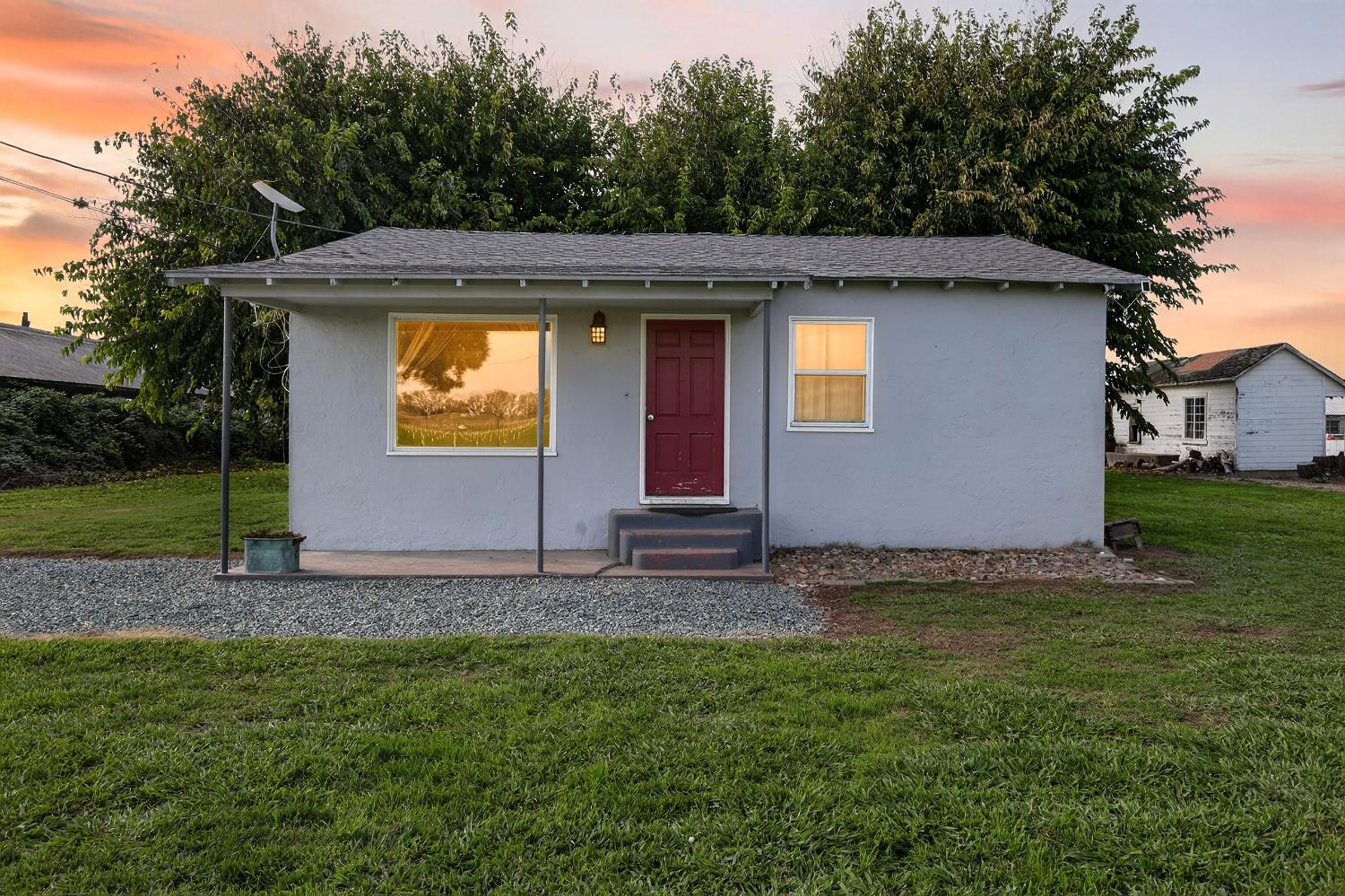 28015 N Blossom Rd, Walnut Grove, CA 95686