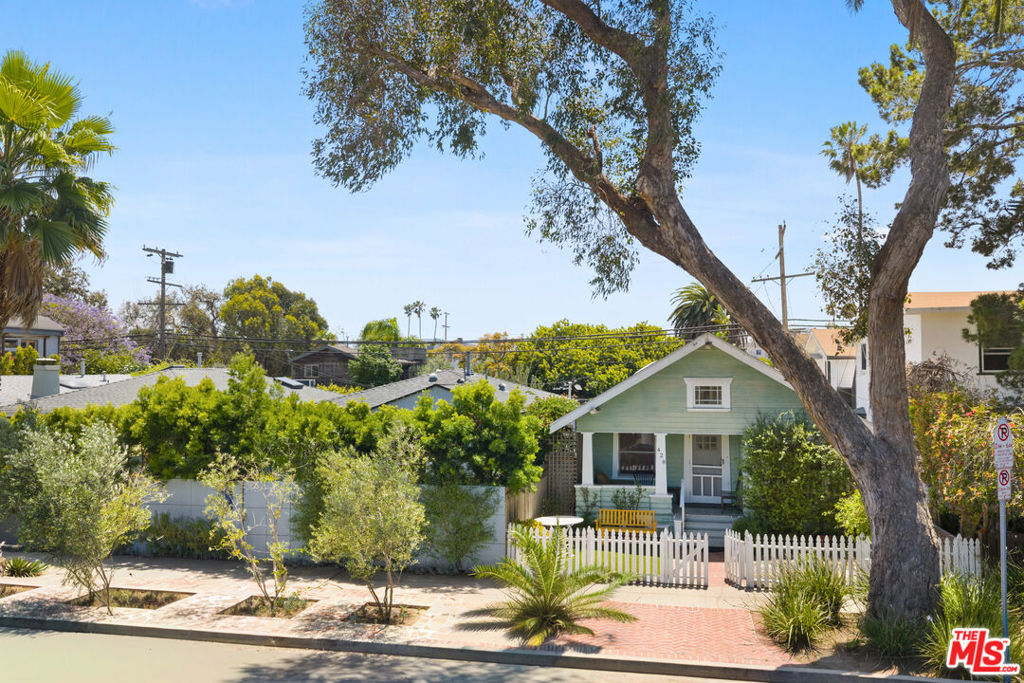 428 Rialto Avenue