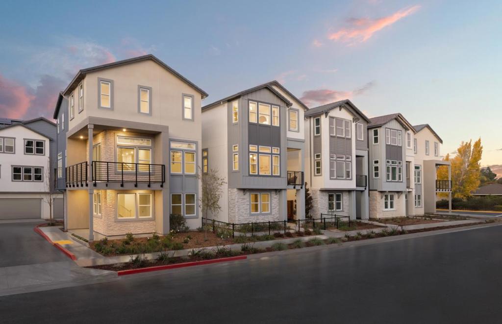 285 Llewellyn Avenue 016-18 Plan 2