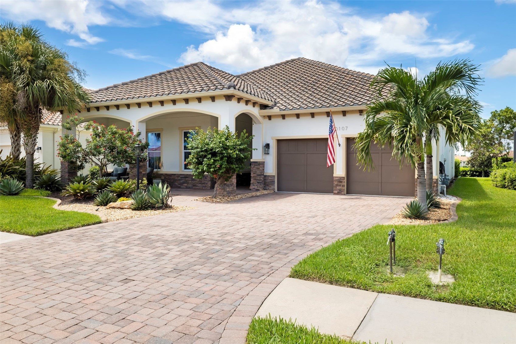 10107 CARNOUSTIE PLACE