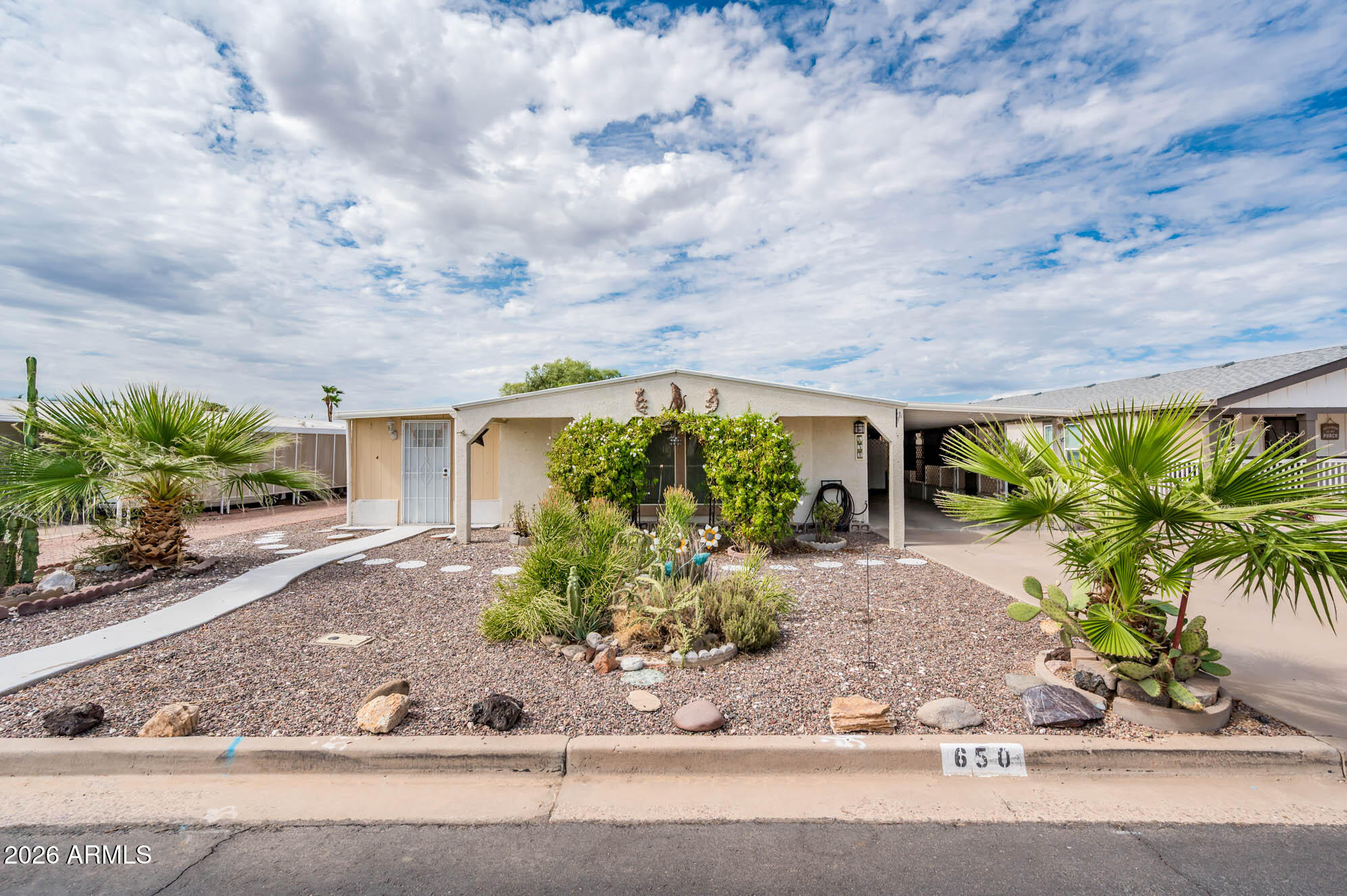 650 S PARK VIEW Circle, Mesa, AZ 85208