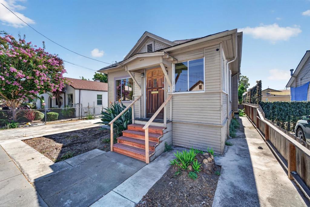 483 N 12th Street