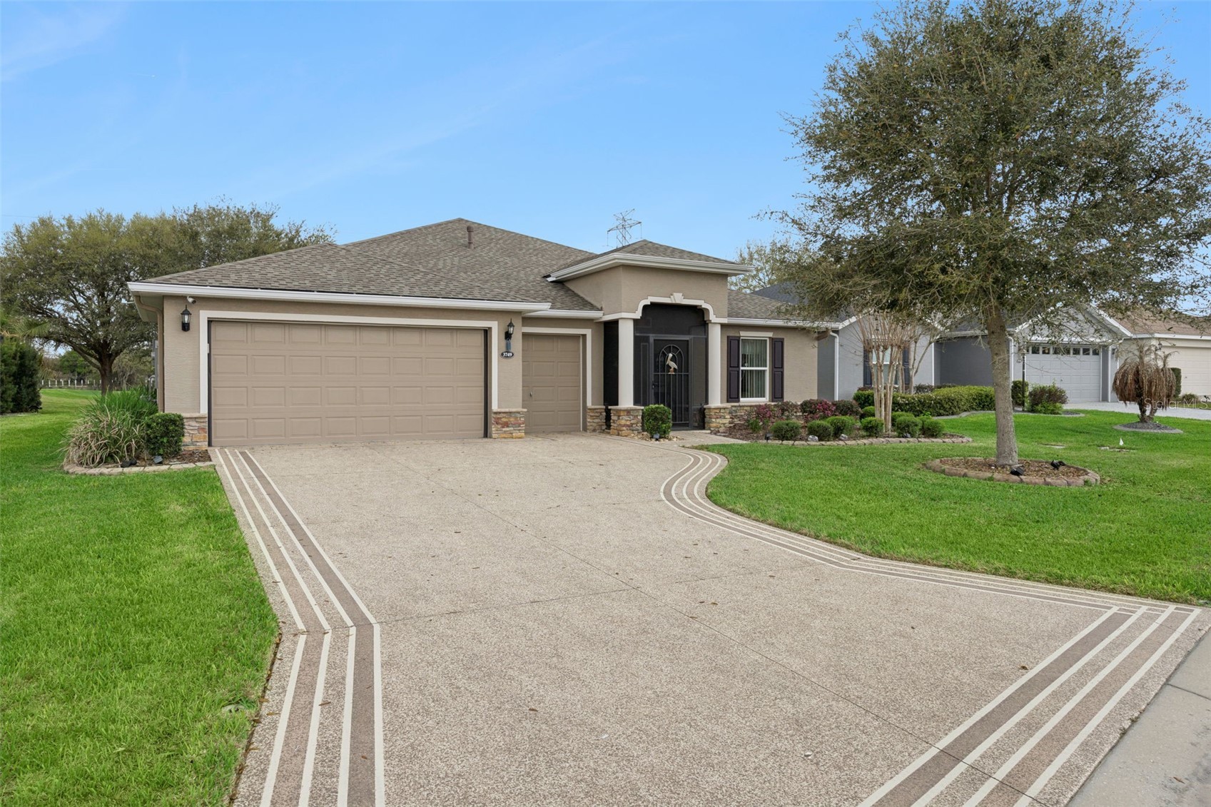 3749 ARLINGTON RIDGE BOULEVARD