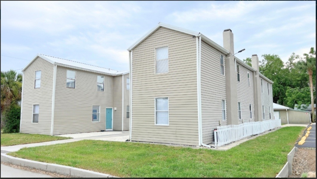 321 W IANTHE STREET 6