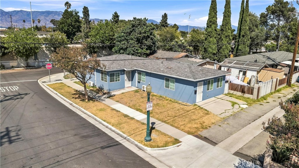 28 W Ramona Road