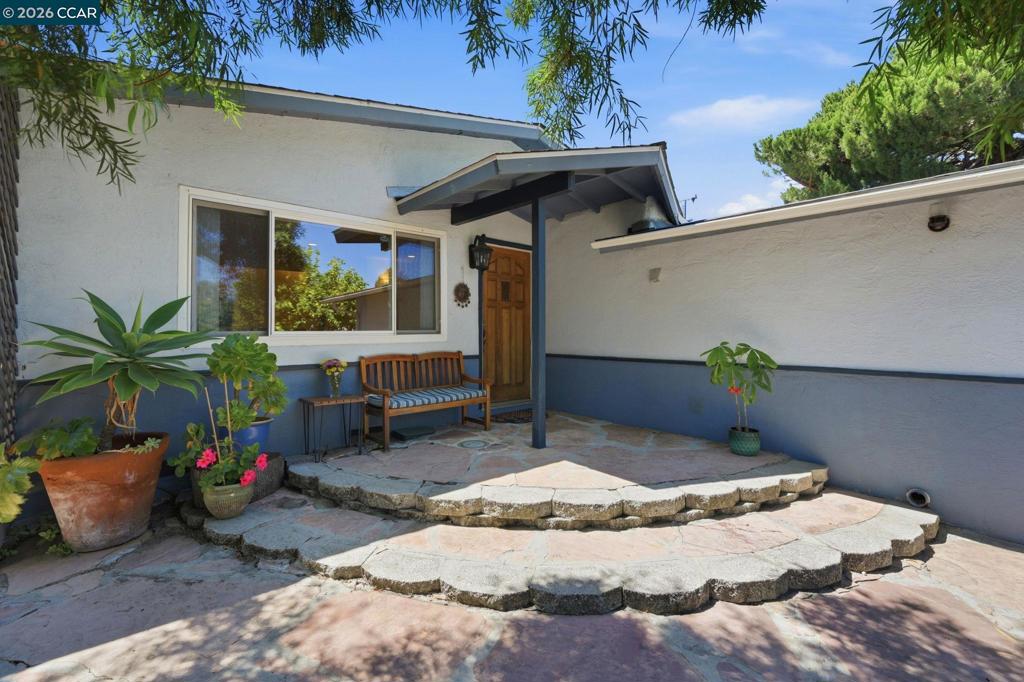 1501 Lassen Ct