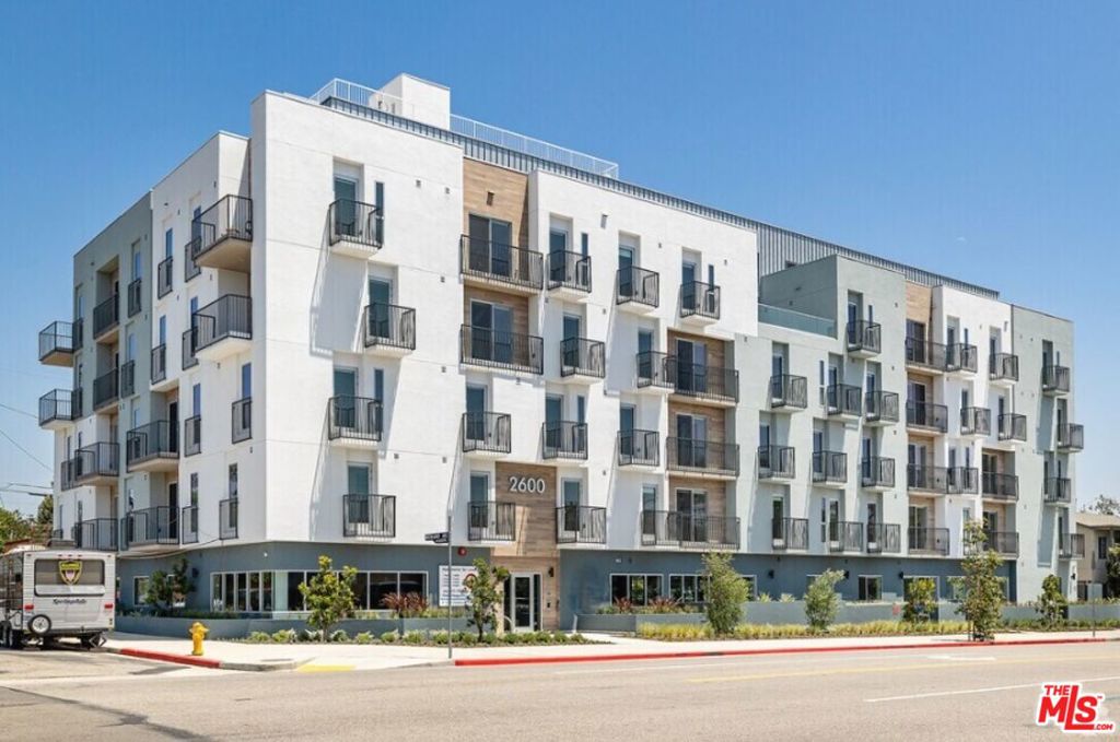 2600 S Sepulveda Boulevard Unit 408
