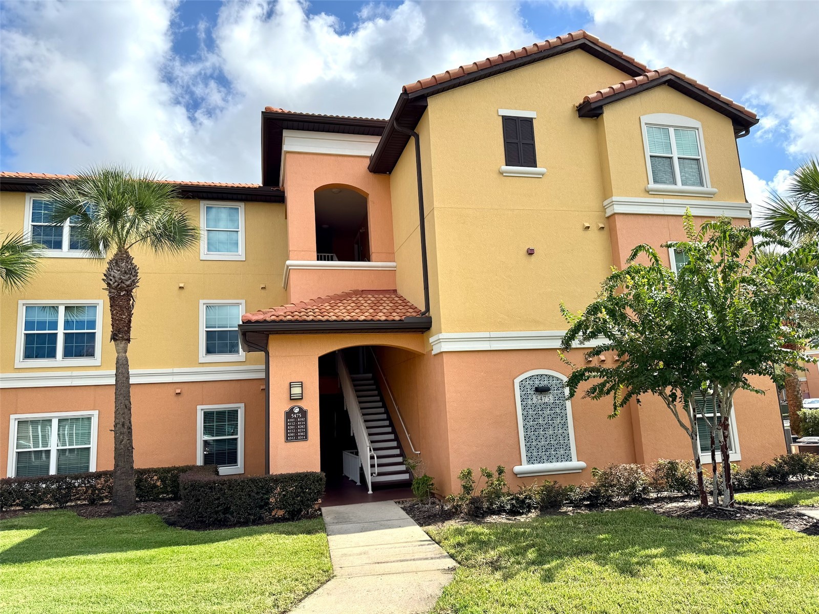 5475 VINELAND ROAD 8113