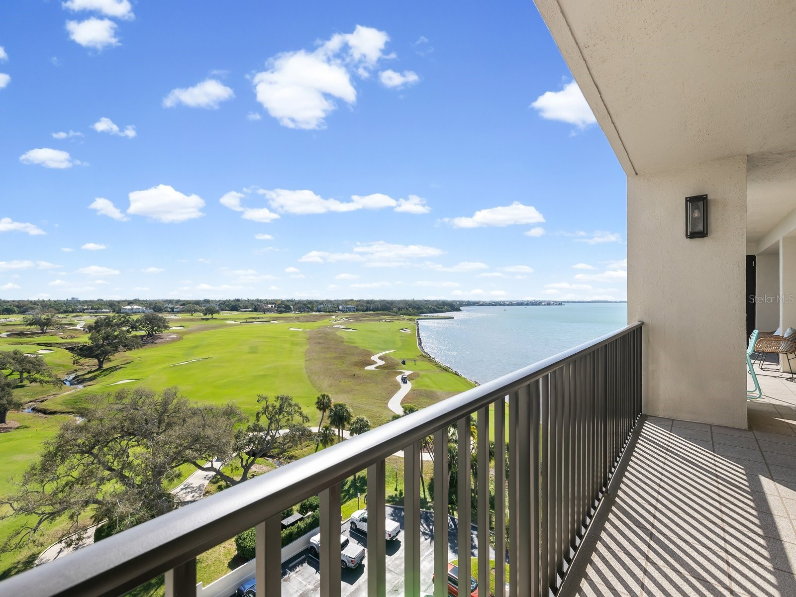 4 BELLEVIEW BOULEVARD 804