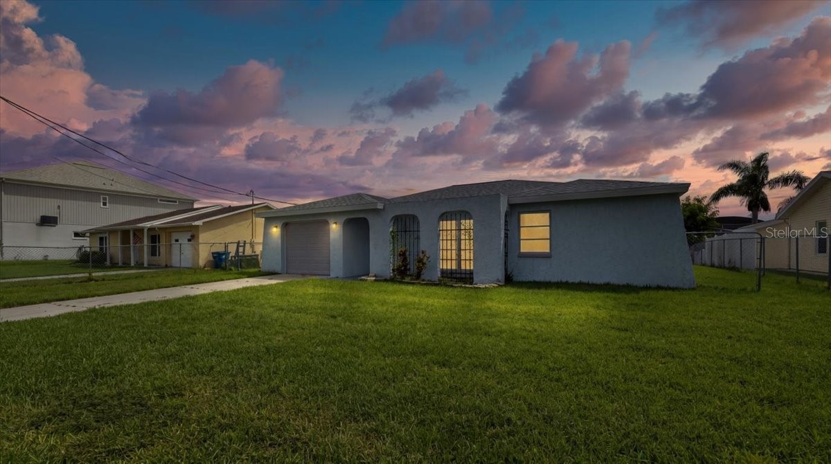 4284 COLUMBUS DRIVE