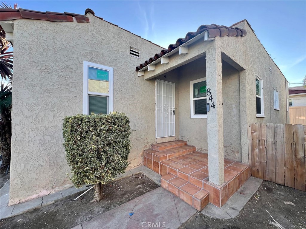 844 W 3rd Street