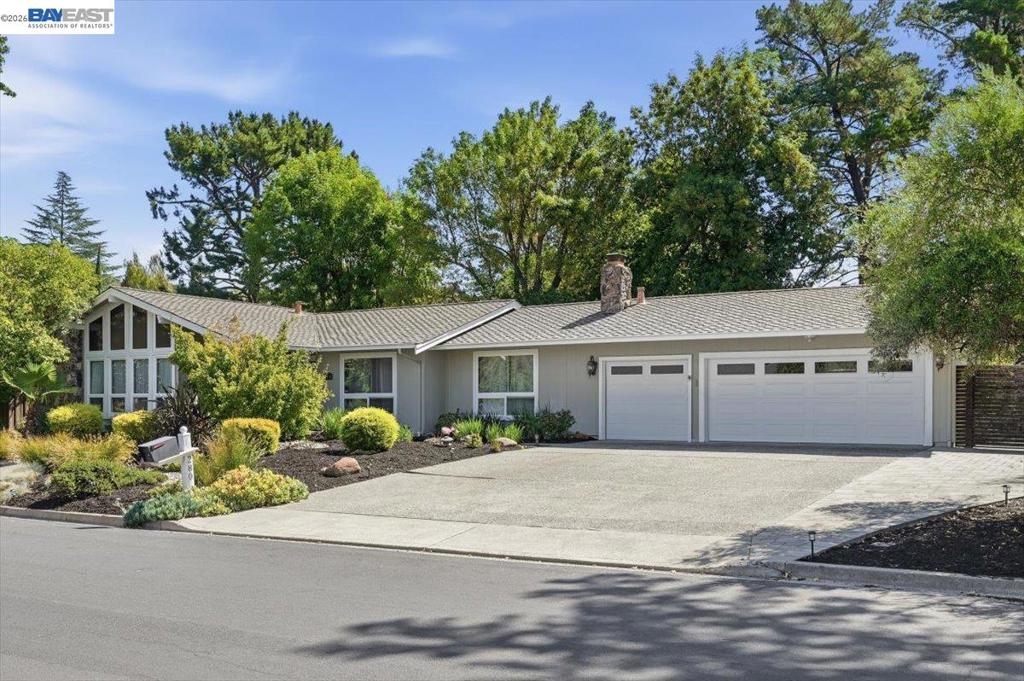 280 Bolla Ave