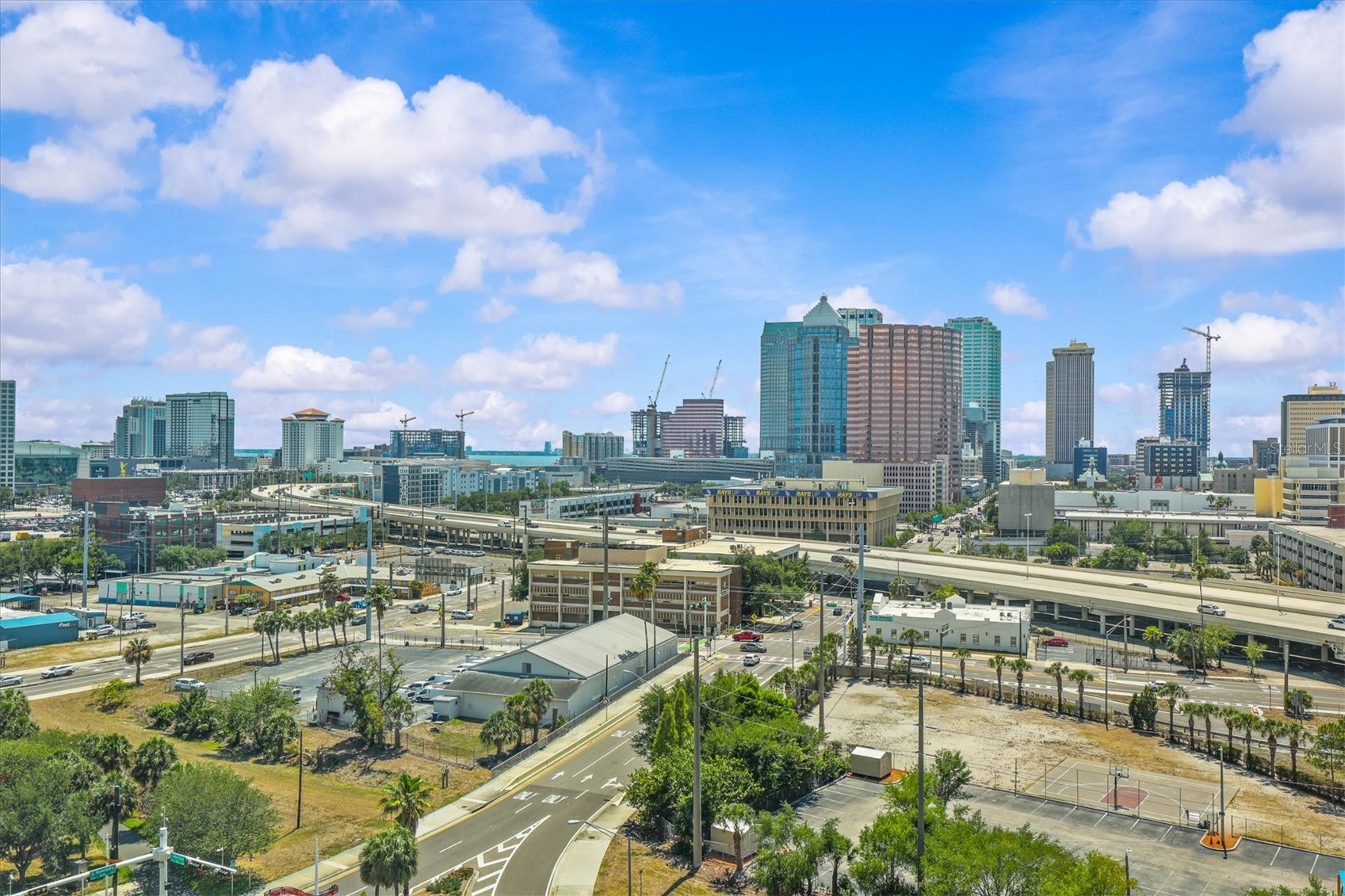 1120 E KENNEDY BOULEVARD 1216