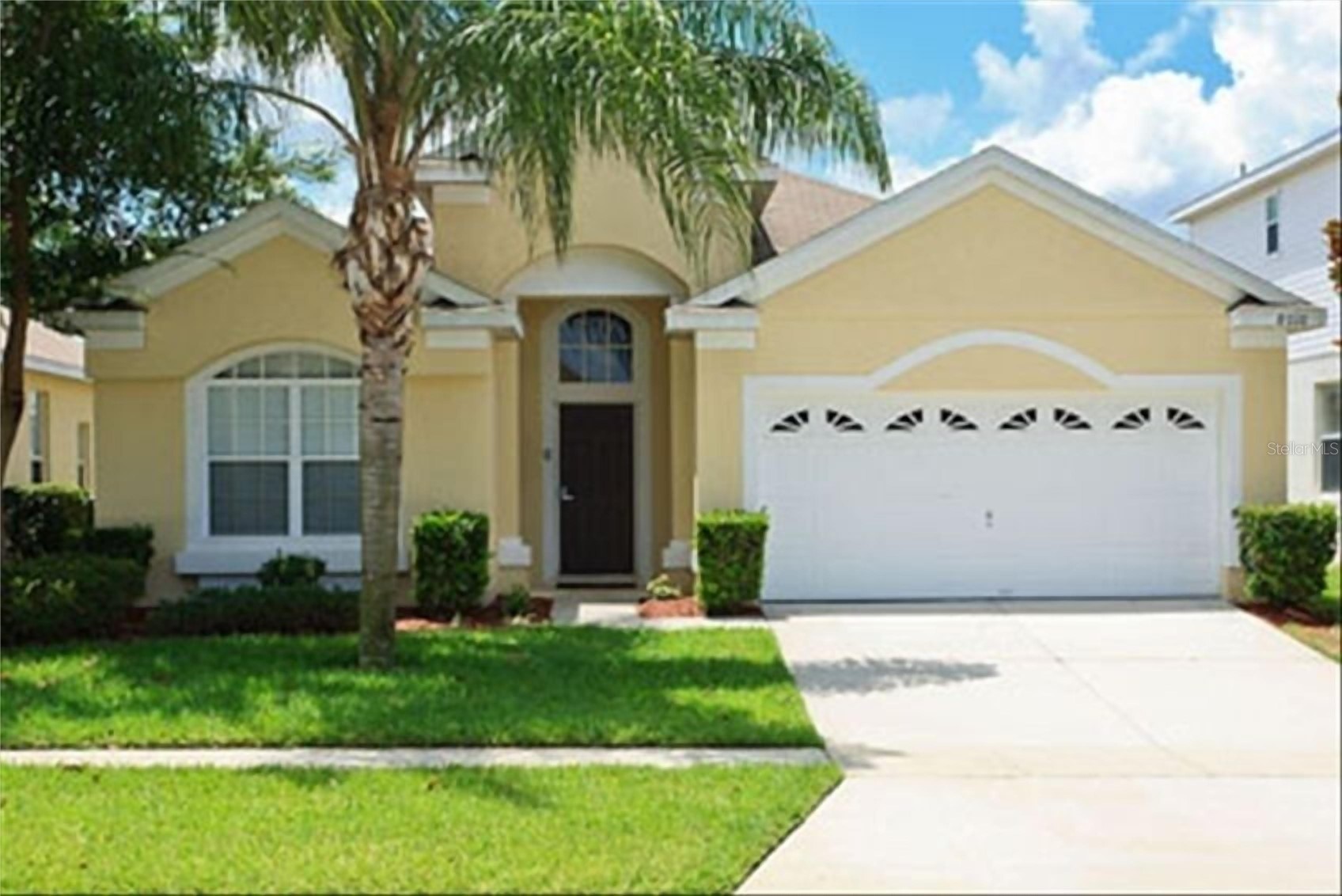8010 KING PALM CIRCLE