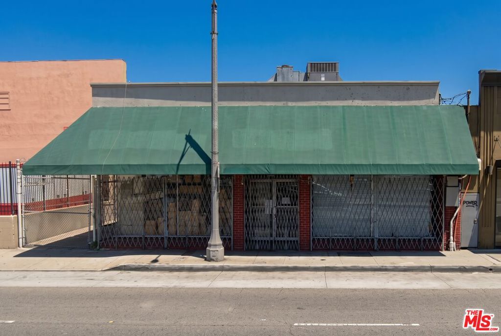 3101 E Anaheim Street