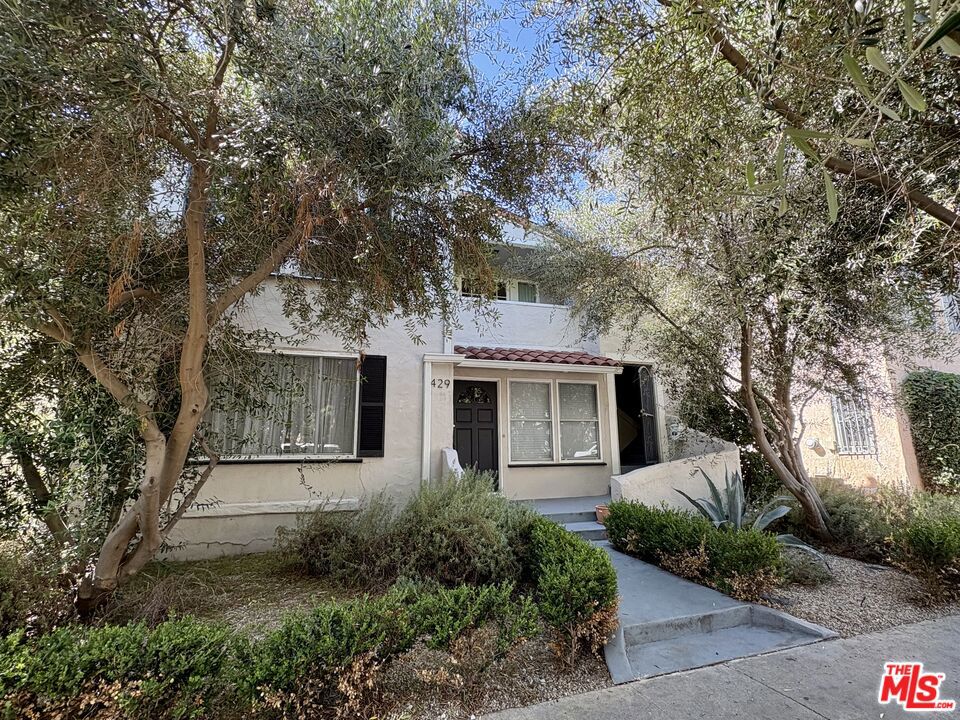 431 N Sierra Bonita Avenue