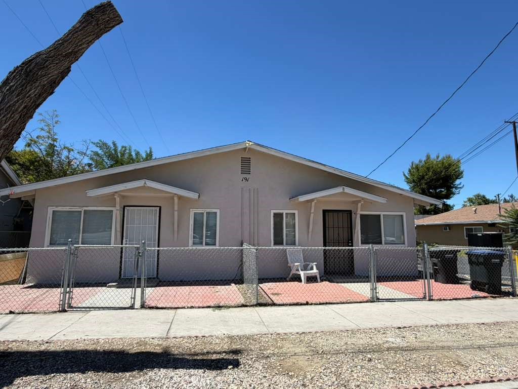 191 N Inez St