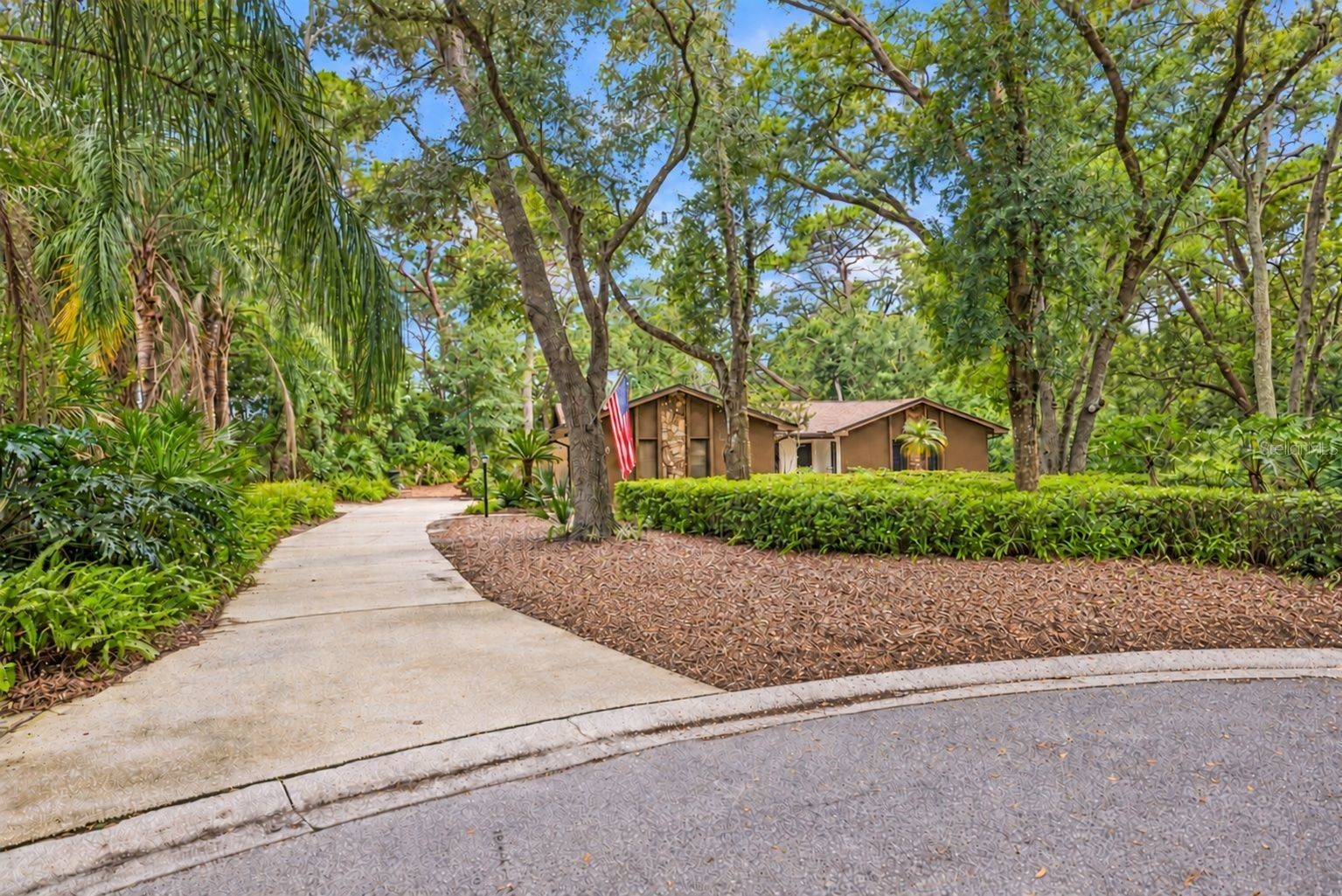 1660 NARNIA COURT