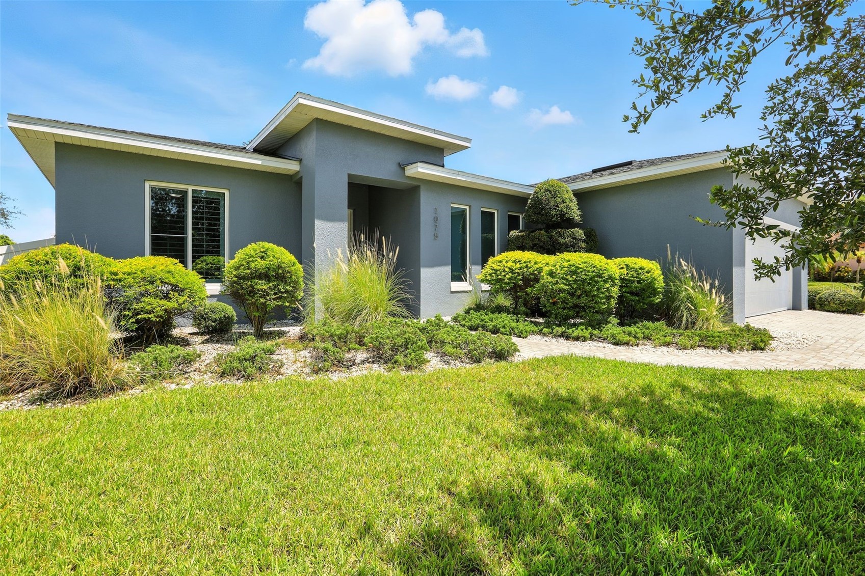 1075 CHASE DRIVE